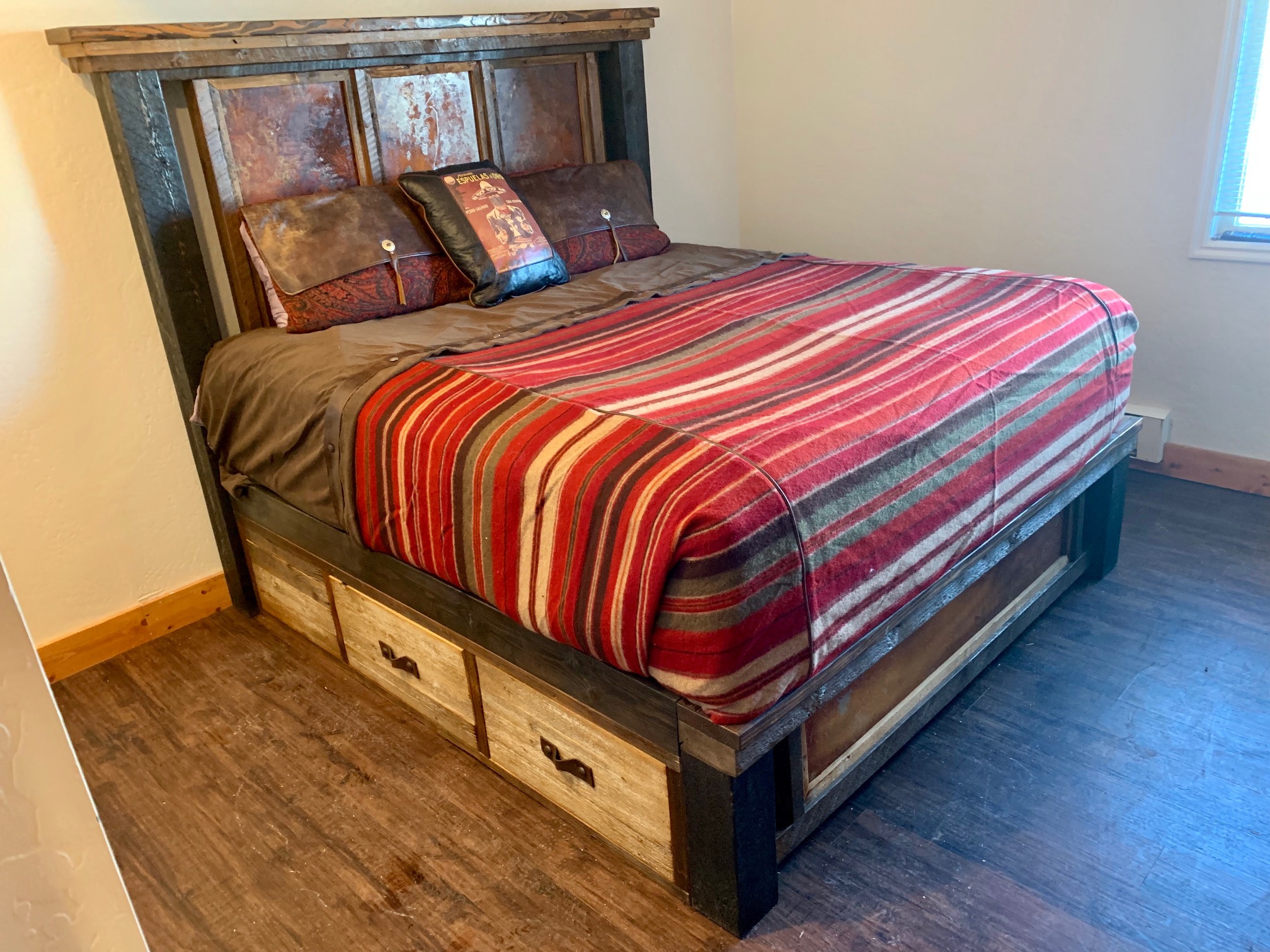 Bradley's Furniture Etc. - Utah Rustic Mountain Estate Bedroom Collection